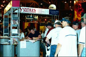 Hundreds of firefighters were able to meet Robert Patrick Friday at Fire-Rescue International in New Orleans, and 300 were lucky enough to be among the first in the country to watch Ladder 49, due in theaters October 1st.