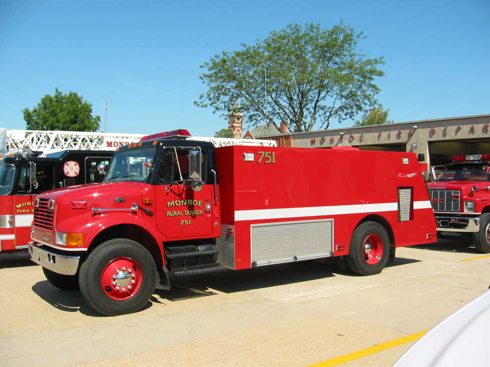 1058203732884 10642856