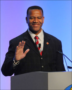 New U.S. Fire Adminstrator Kelvin Cochran addresses the audience during his swearing-in ceremony at FRI on Aug. 27.