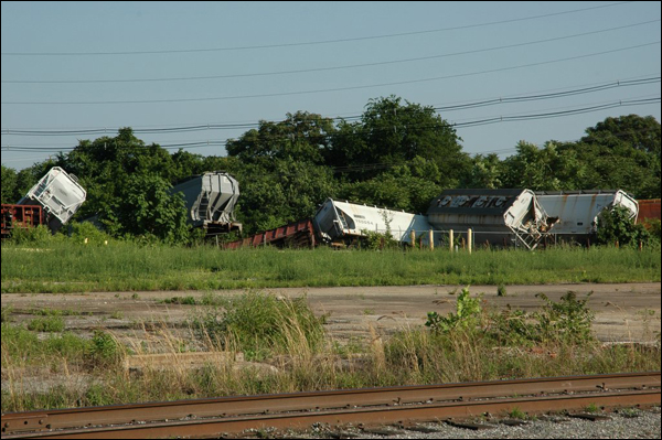 Derailment1 jpg 10562845