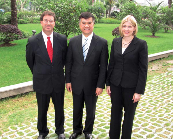 May 2010 China Trade Photo jpg 10468113