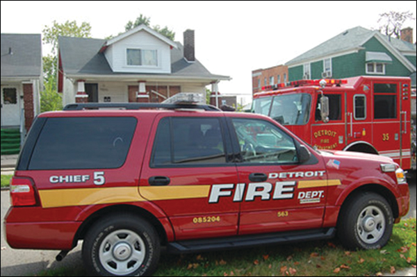 Photo 1: Fire officers must know what to look for during a 360-degree assessment at a structral fire.