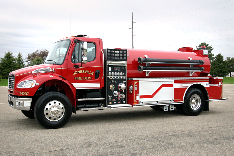 Ptx 2000 Tanker Pumper (2137) Front Street Side View jpg 10626233