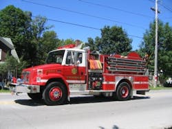 1995 E-One / Freightliner, Cummings / Allison automatic, 1250 GPM Hale pump, 2300 ft of 4&apos; on a reel, front suction, 400 ft 1 3/4&apos; crosslays, 200 ft 2 1/2&apos; cross lay