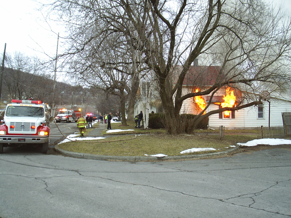 Binghamton, N.Y. Crew Knocks House Fire Firehouse