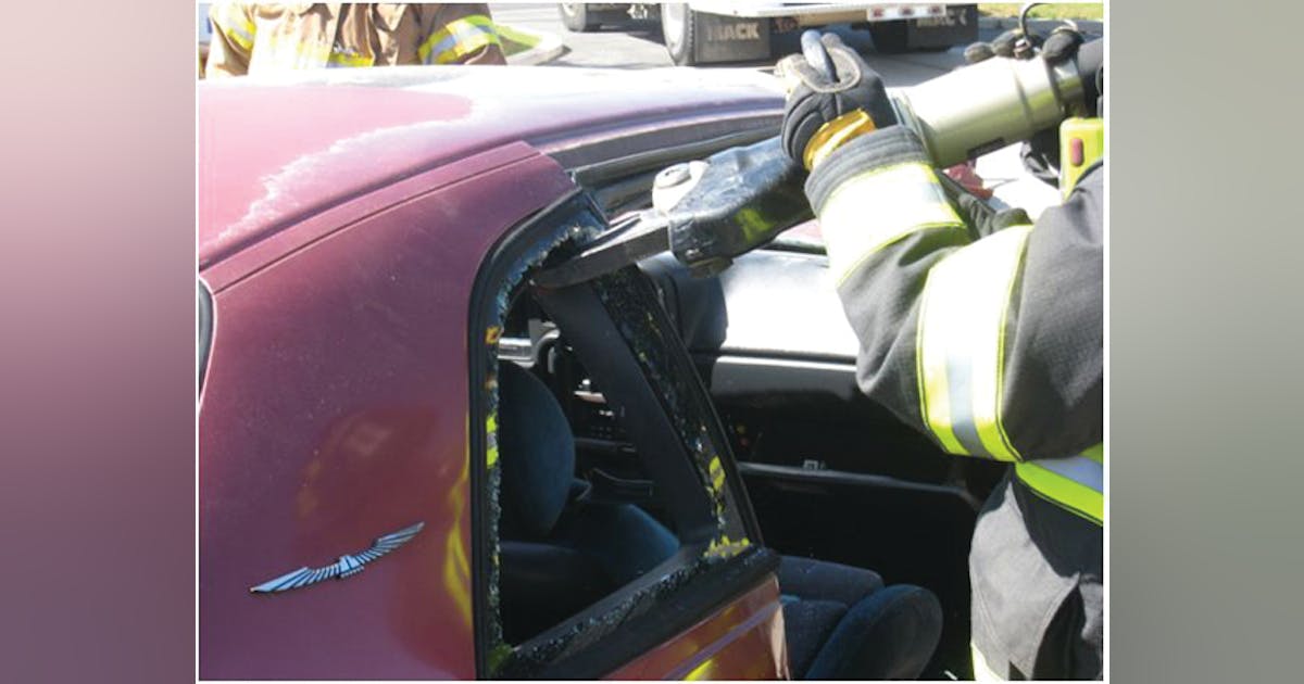 Extrication Basics: Making Maximum Space for Victim Removal | Firehouse