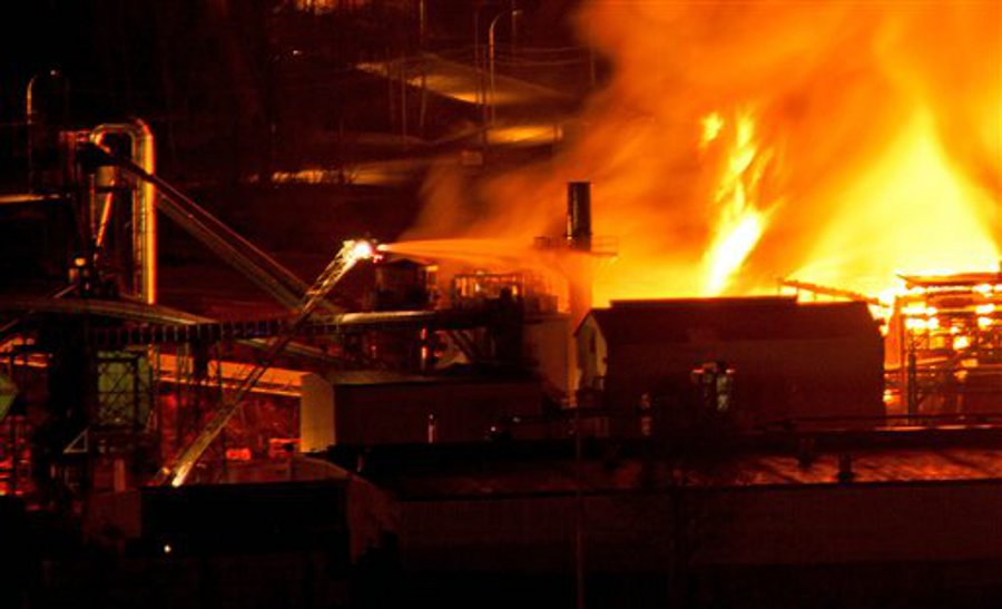 Canadasawmillfire 10705211