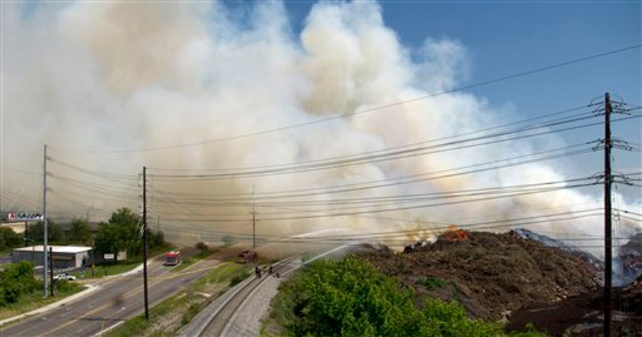 Tennessee Firefighters Battle Massive Mulch Fire | Firehouse