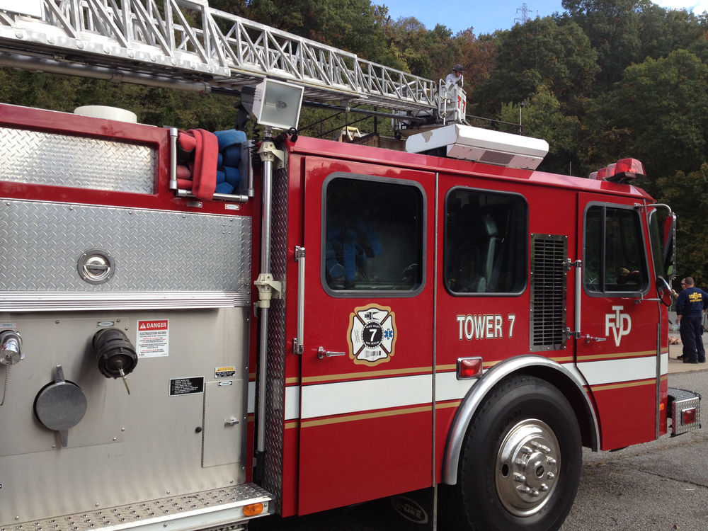 As jumpseat firefighters is our job to be responsible when asked to ladder the building, whether it's a ground ladder or aerial ladder.