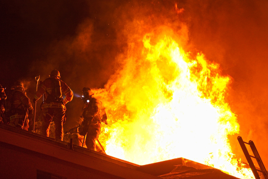 Fullerton Apartment Fire1 10859215