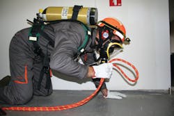 Leader Com Confined Space Comm 11305957