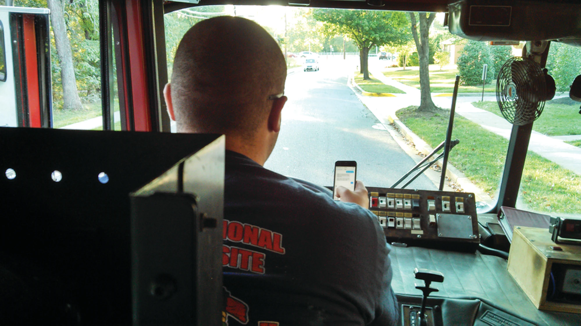 Emergency Vehicle Operations: Texting, Cell Phones And the Apparatus ...