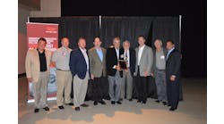 UniMac recently presented Super Laundry, the largest distributor of commercial laundry equipment in the U.S., with the 2013 Distributor of the Year award.