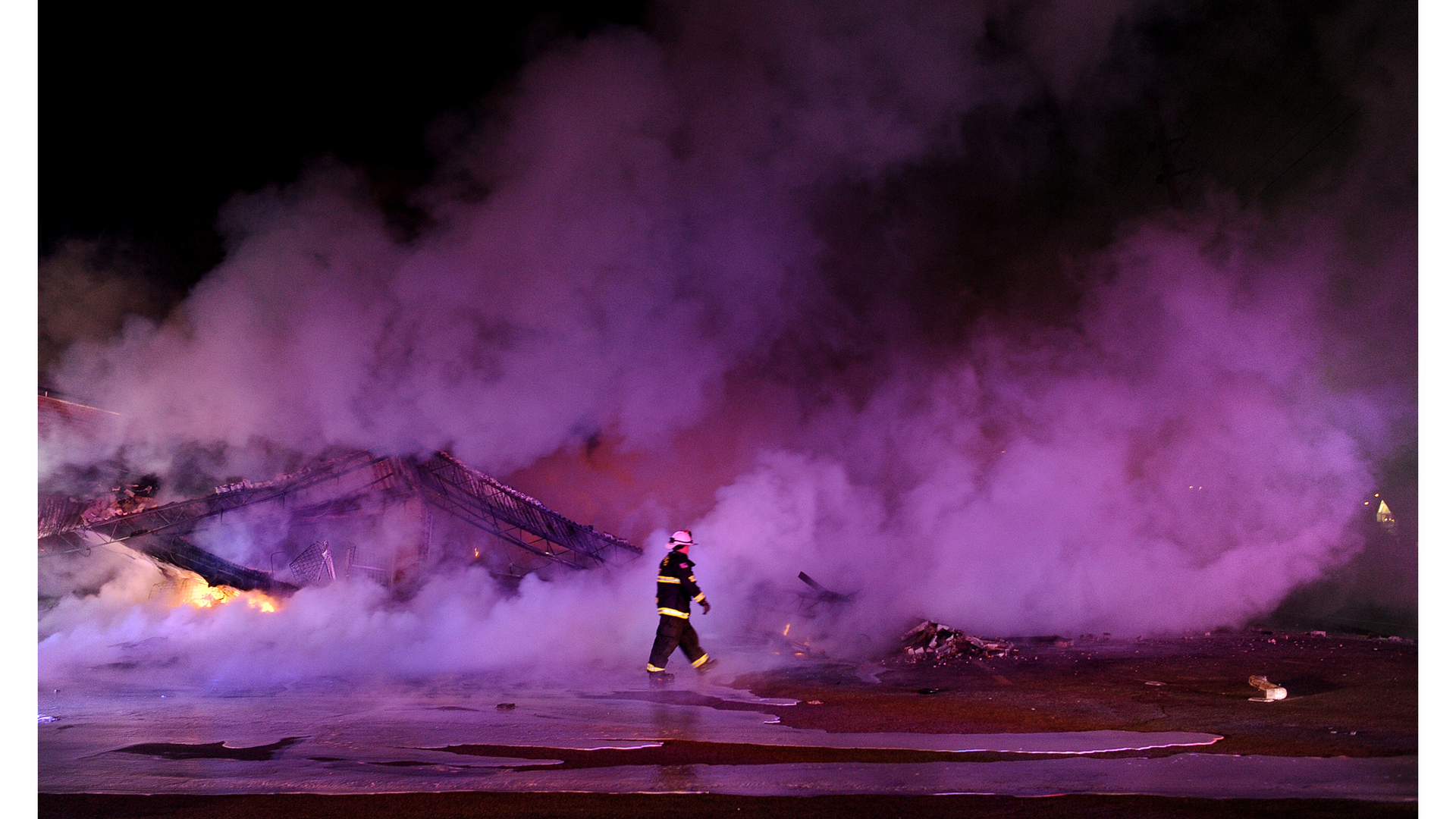 Photos: Ferguson Erupts in Flames Following Grand Jury Decision | Firehouse