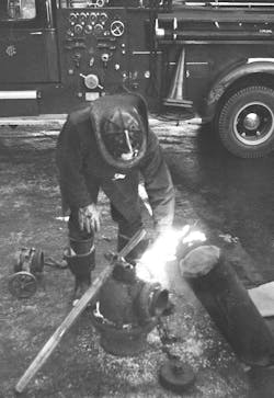 In years past, Chicago firefighters used kerosene-soaked rags to melt ice inside frozen fire hydrants. In years past, Chicago firefighters used kerosene-soaked rags to melt ice inside frozen fire hydrants.