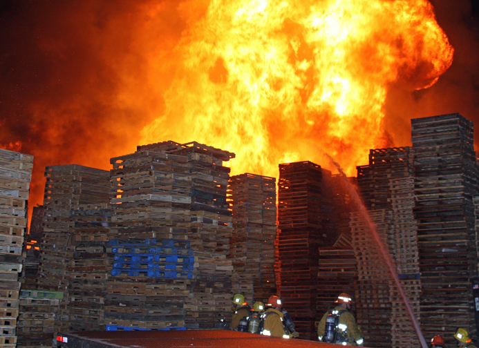 La Pallet Fire 1 5512b4189ad34