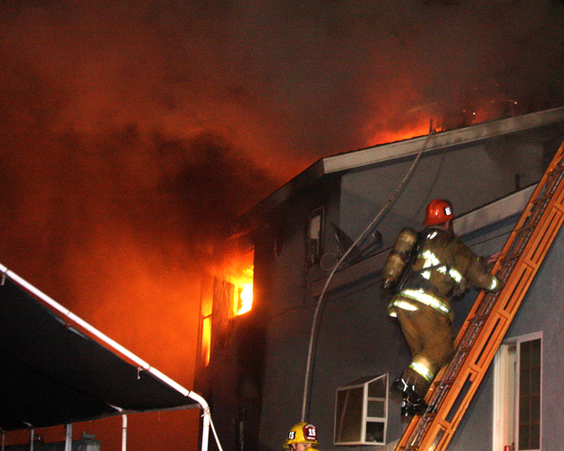 Los Angeles House Fire 55004e5e2d8a5