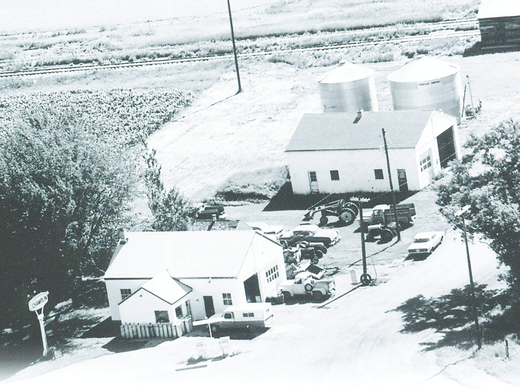 Lyons Garage 1975 55a693f4248e3