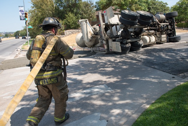Heavy Rescue Overturned Cement Mixer 3 55f032d7974fa