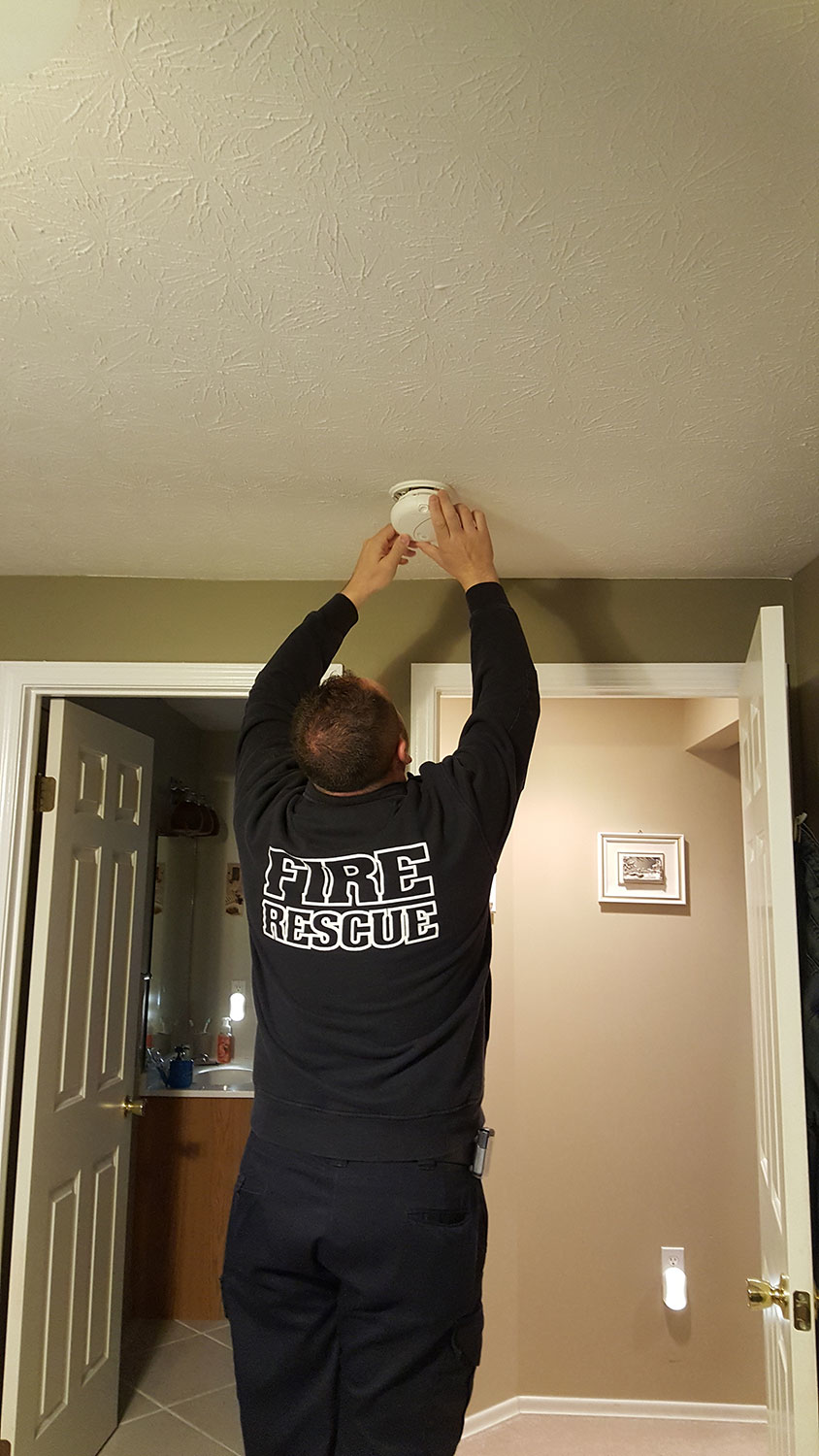 Installing Smoke Alarm 56aa64fd4e260