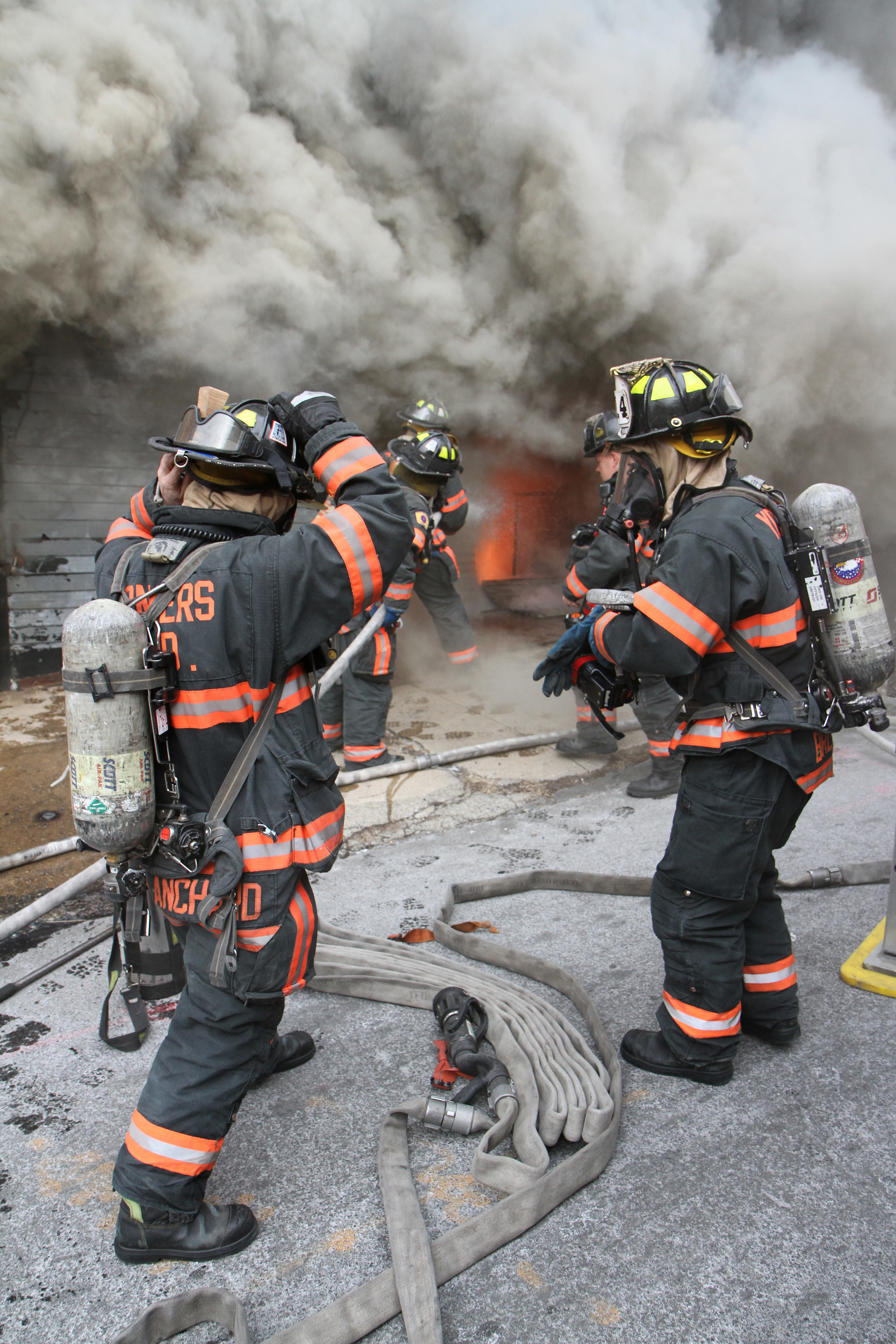 En-route/arrival: Tell the assessor that you would review any pre-incident or tactical survey information specific to the address/occupancy in the exercise, looking for information regarding the building&rsquo;s construction, the building&rsquo;s occupancy, the location and presence of any auxiliary appliances, and nearby water supplies.
