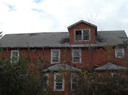 Photo 1: It is imperative to know what is happening on the roof during a structural fire. The conditions of the roof are a significant part of the incident commander's size-up. Photo 1: It is imperative to know what is happening on the roof during a structural fire. The conditions of the roof are a significant part of the incident commander's size-up.