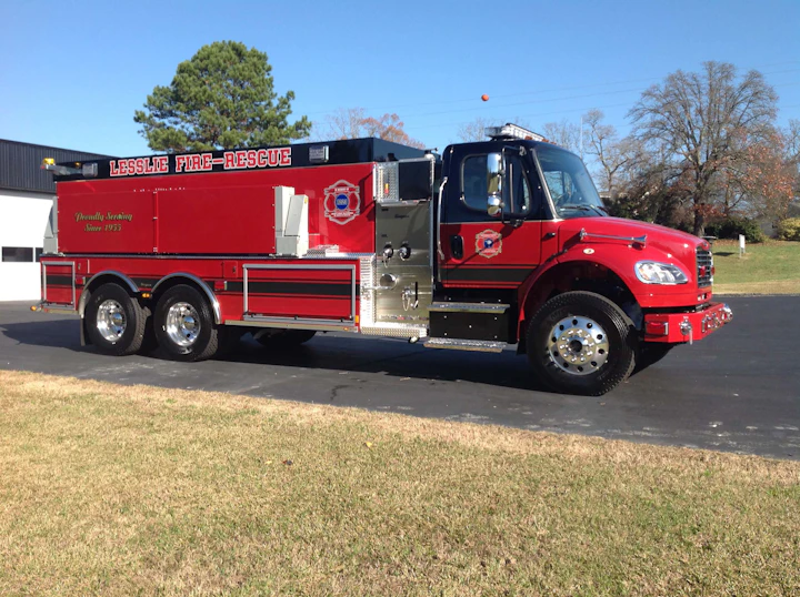 Lesslie, SC, Fire Dept. Dedicates Tanker Built by Seagrave 2 to Late Chief Firehouse