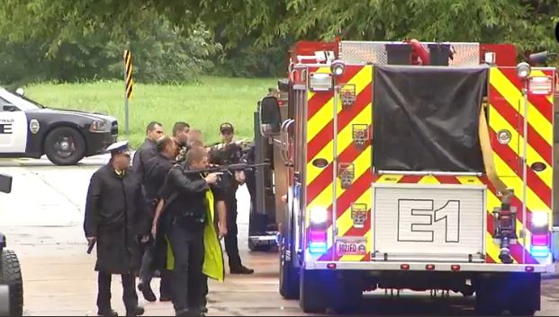 Springfield Police Fire Standoff 57855833d1b0a