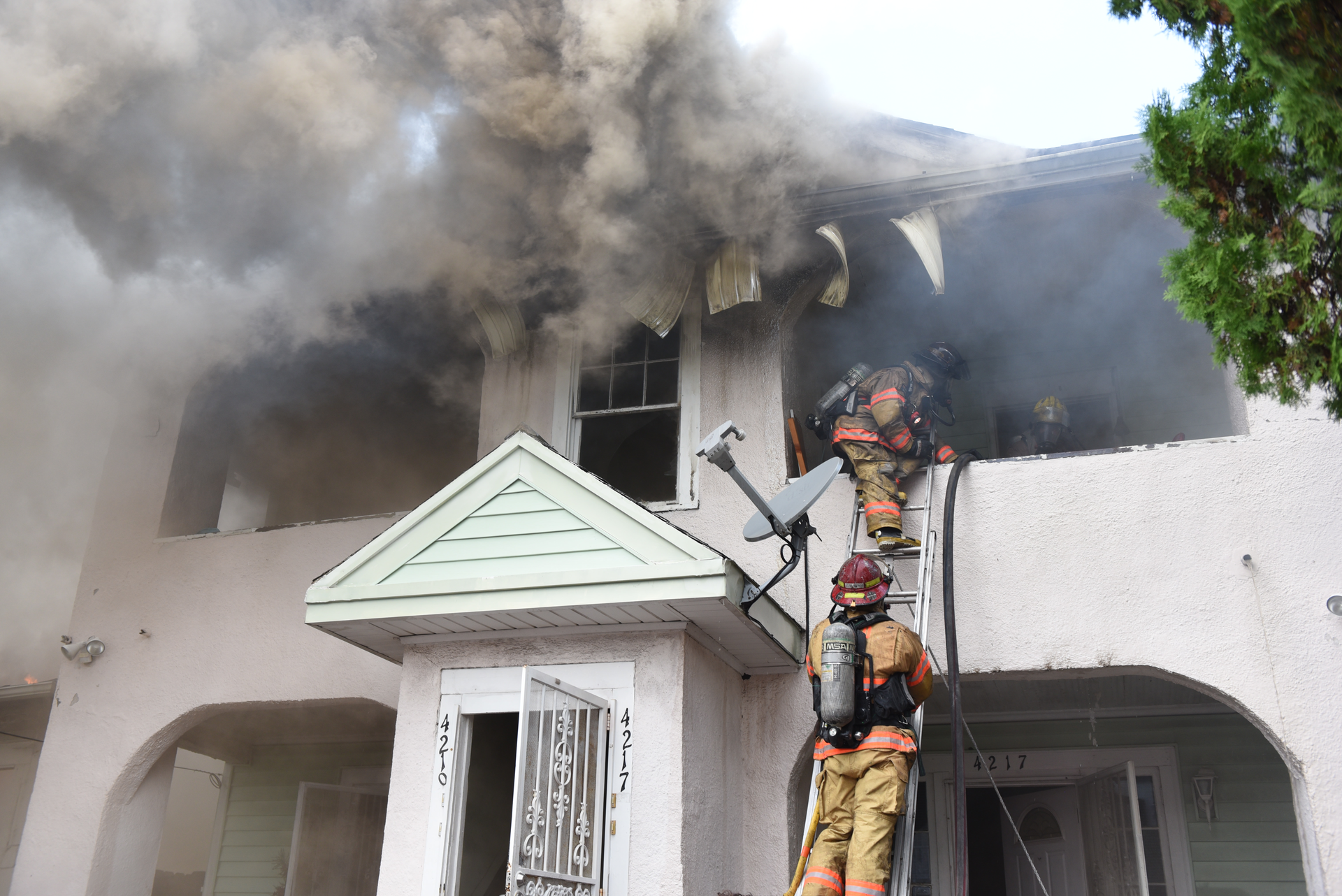 Photos New Orleans Fire Destroys Two Homes Firehouse