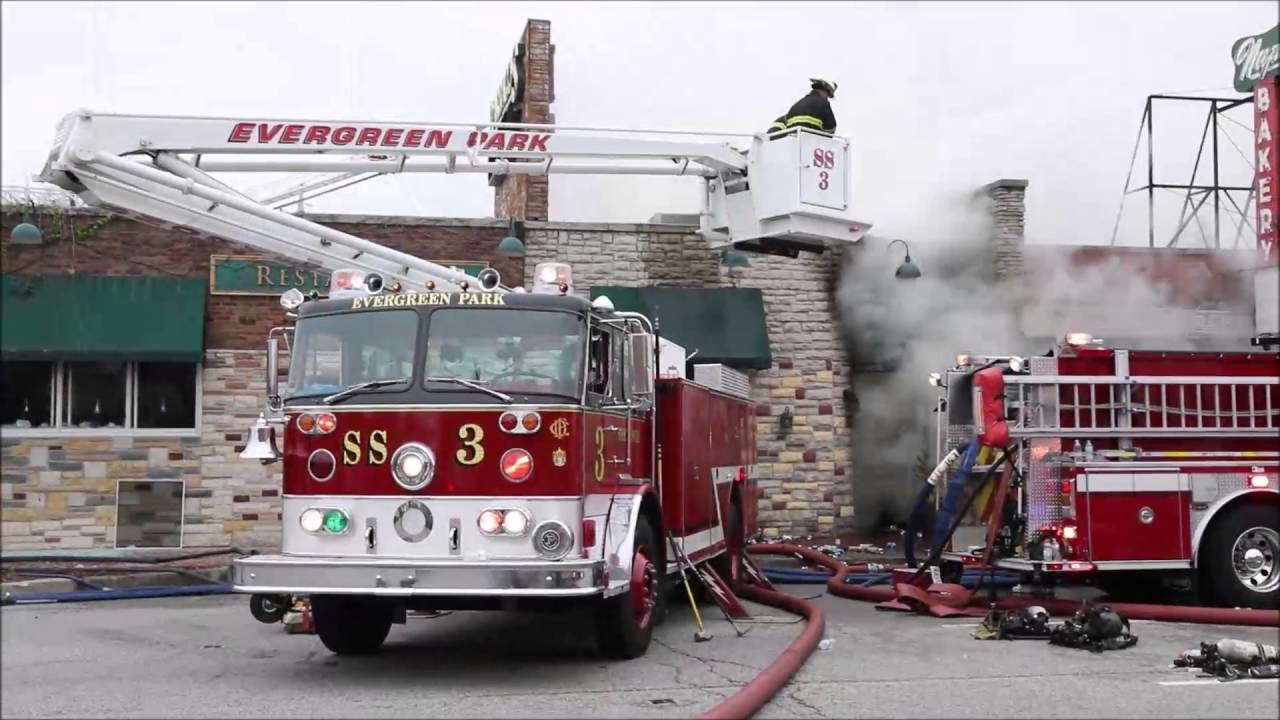 Two-alarm Fire Damages IL Pizza Shop | Firehouse