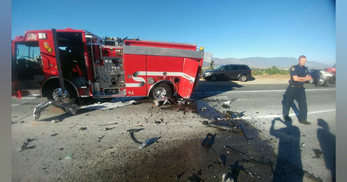 Calfire Riverside Engine 3167 Riverside County, CAL FIRE Pumper Hit on Interstate - Firefighter News ...