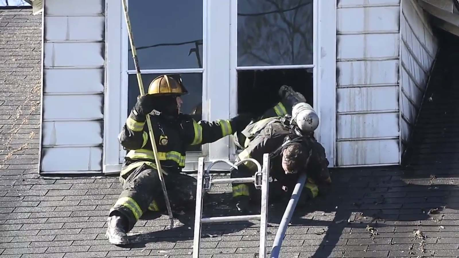 nashville firefighter hurt 58418356f337c