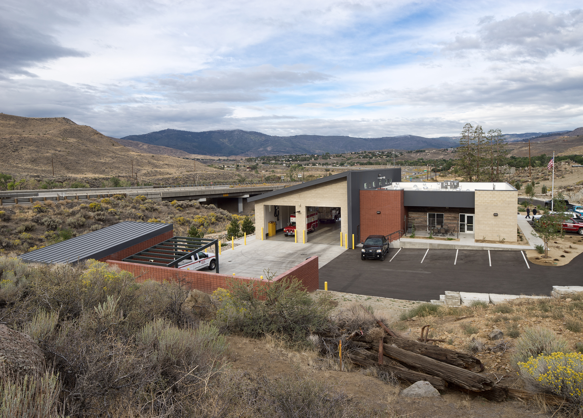 4 site Context 5887aa6dd5b1e