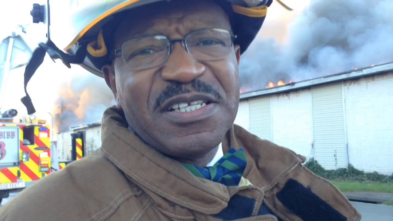 Blaze Destroys Old GA Warehouse