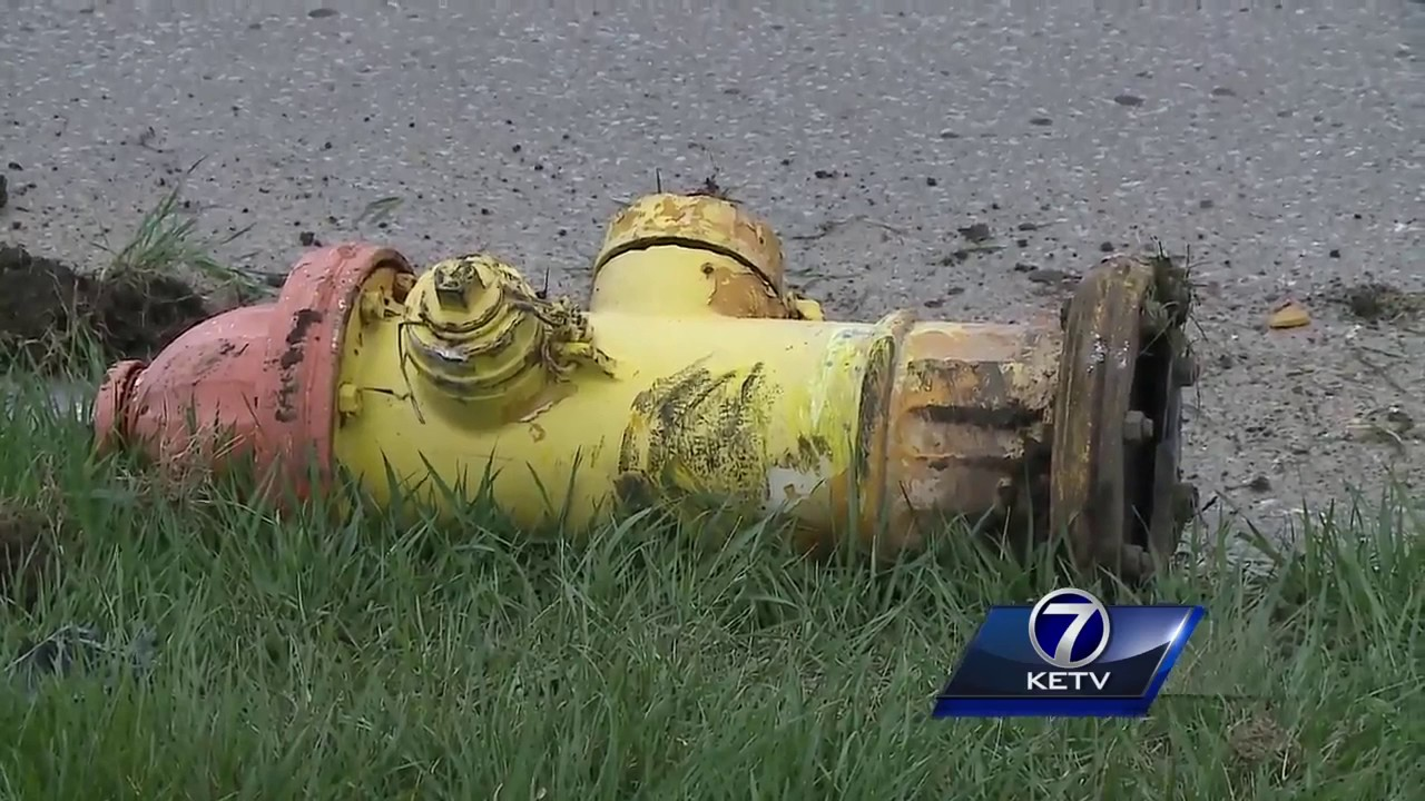OK Firefighter Stops Man from Drowning Himself