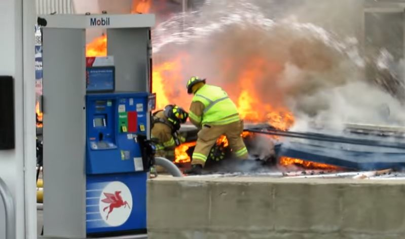 Collapse 1 5921f30dae855