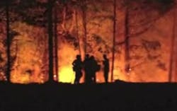 An unidentified 19-year-old firefighter in Missoula, MT, was killed Wednesday while fighting a wildfire in the Lolo National Forest. An unidentified 19-year-old firefighter in Missoula, MT, was killed Wednesday while fighting a wildfire in the Lolo National Forest.