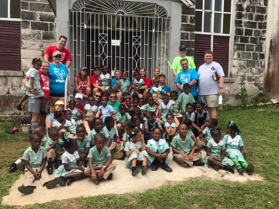 The mission group and locals from Grange, Jamaica.