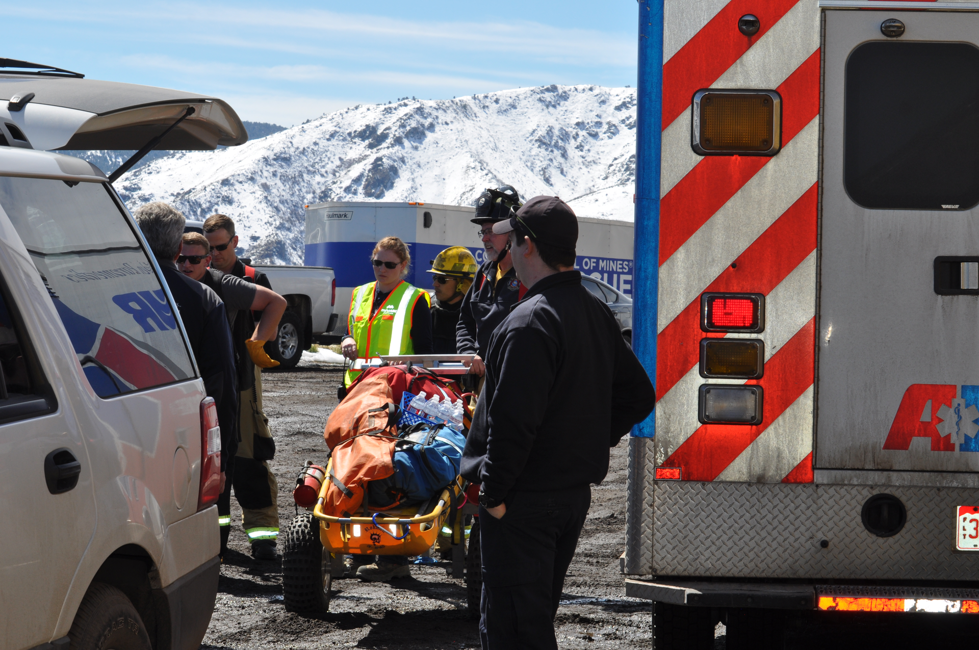 The equipment carried up included a drug box, backboard, immobilization kit, medical jump kit from E21 and M31, and a New York Hook in the hopes that members could pry the rock off the hiker