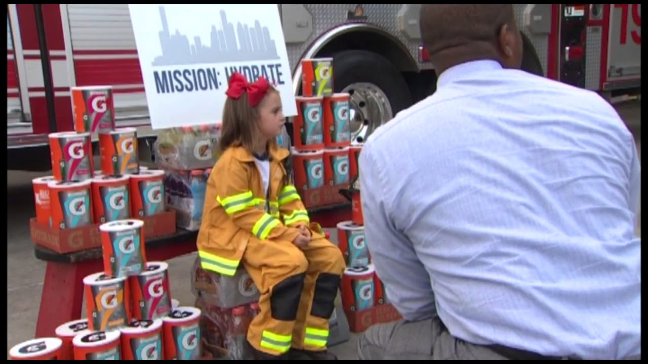 Young Houston Girl on Mission to Hydrate Firefighters