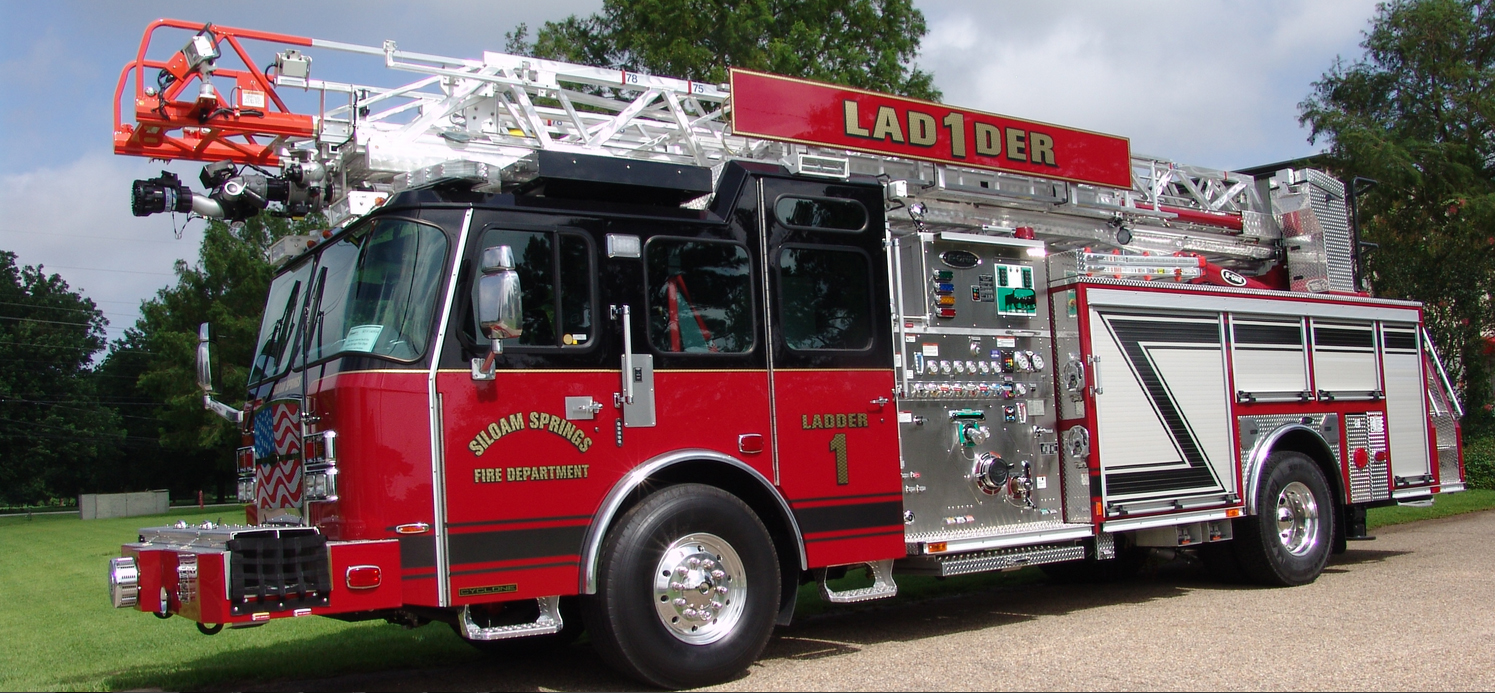 Siloam Springs, AR, Fire Dept. Gets 78foot Aerial Firehouse
