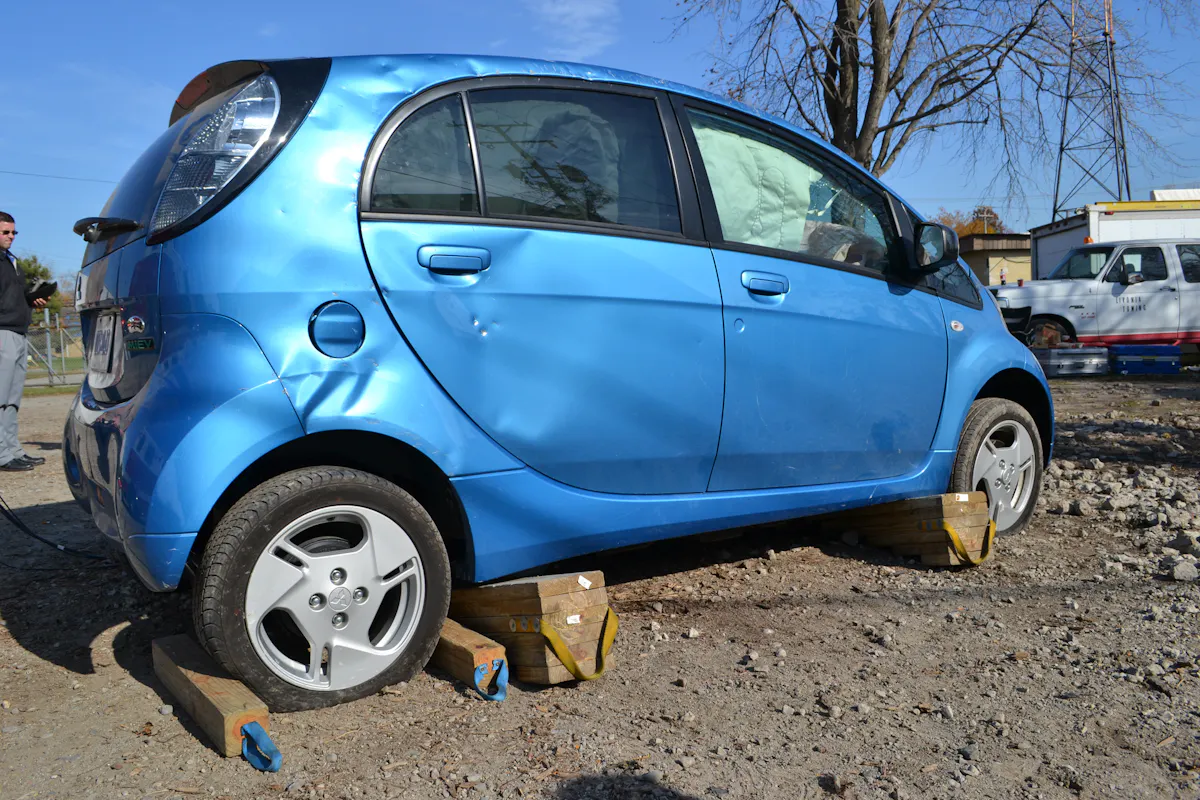 Vehicle Stabilization Examples University of Extrication: Electric Plug-In Vehicle Stabilization ...