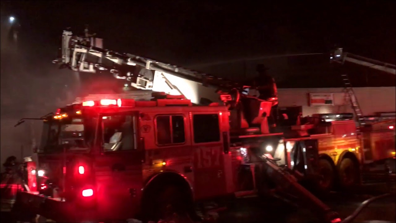 Watch FDNY Battle Commercial Blaze in Brooklyn