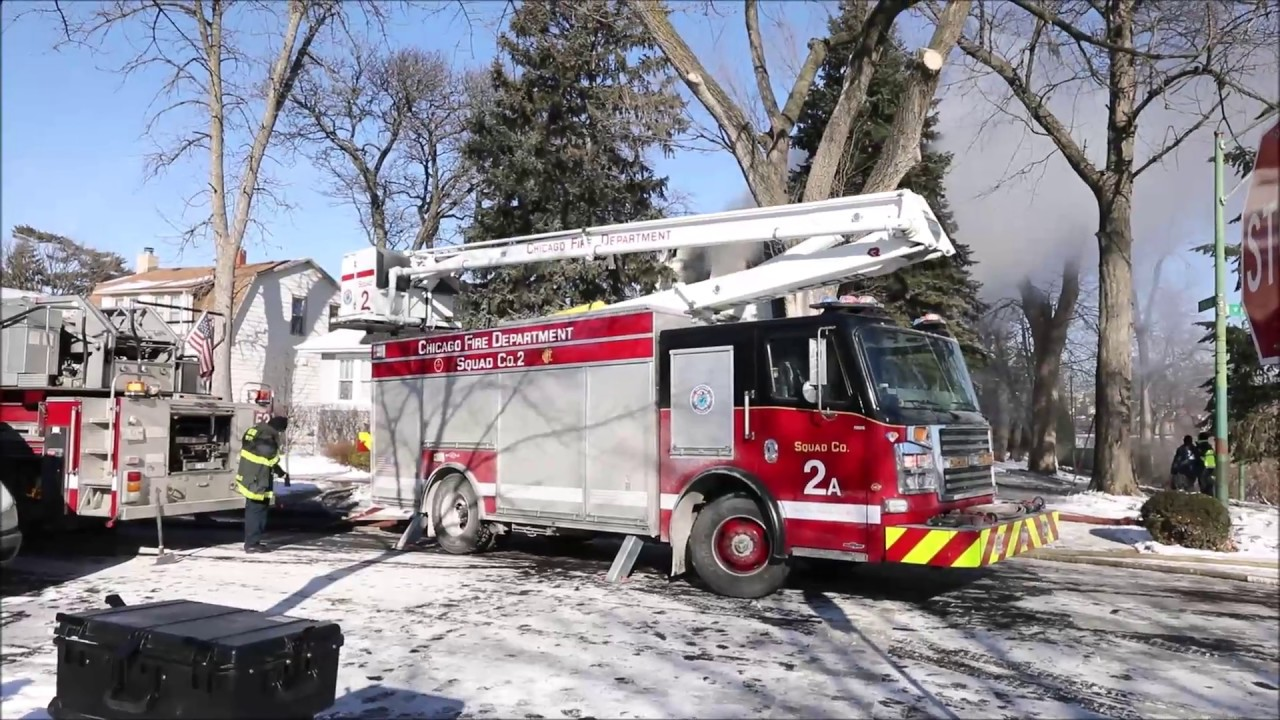 Chicago Firefighters Battle Blaze And Cold Weather - Firefighter Video ...