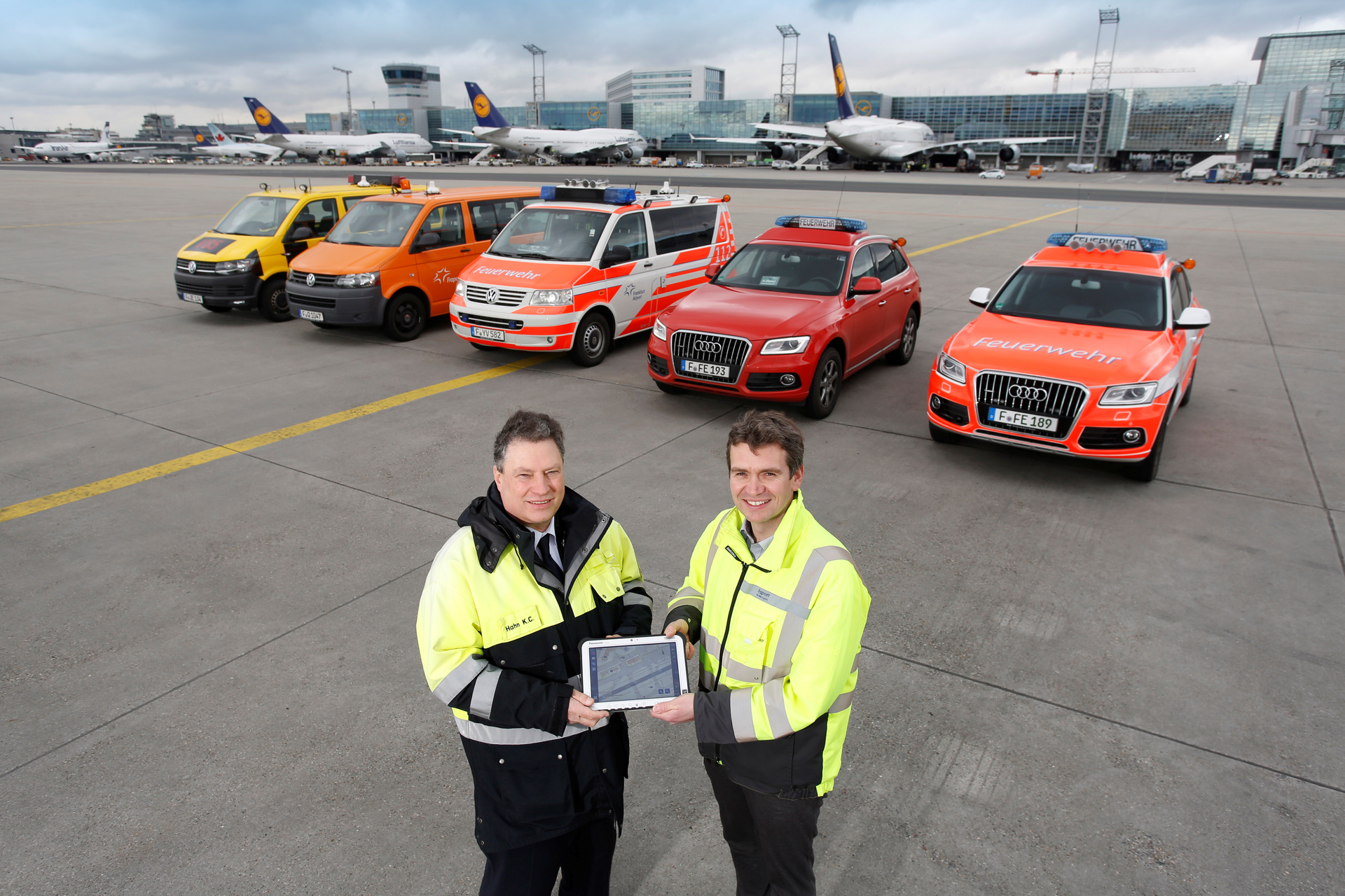 Fraport AG (v.l.n.r.: Karl-Christian Hahn (Bereich Gefahrenabwehr), Roy Posern