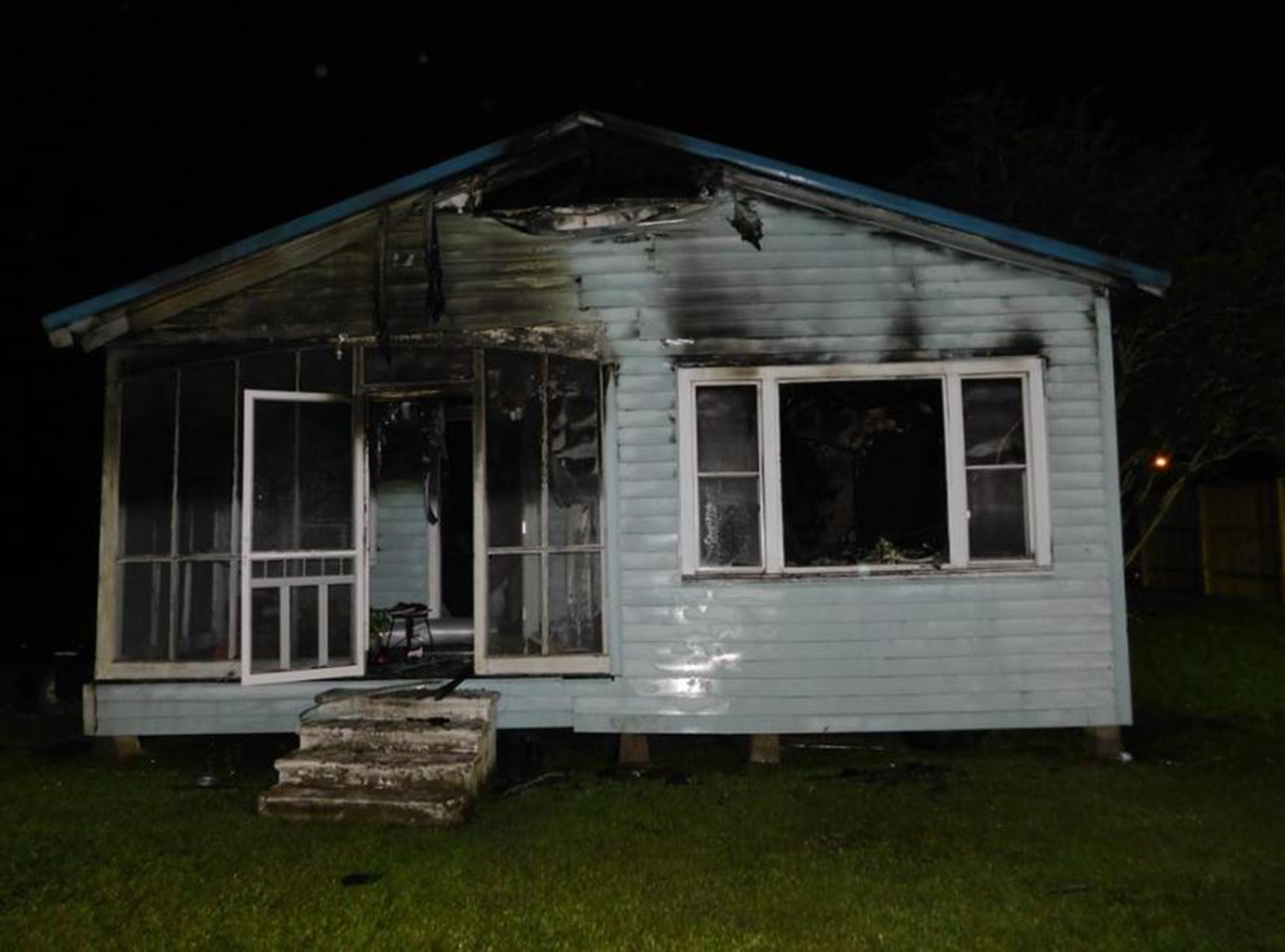 Former Firefighter Helps Rescue Man from Fatal Brusly, LA House Fire