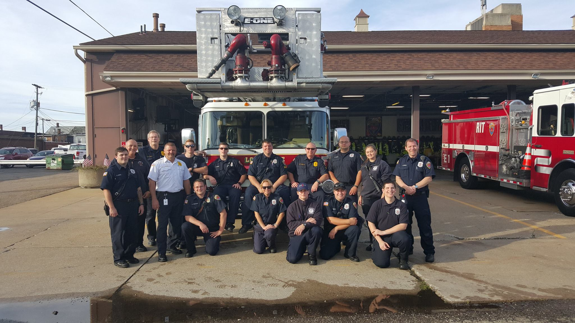 Louisville Fire 5af98b7be9166