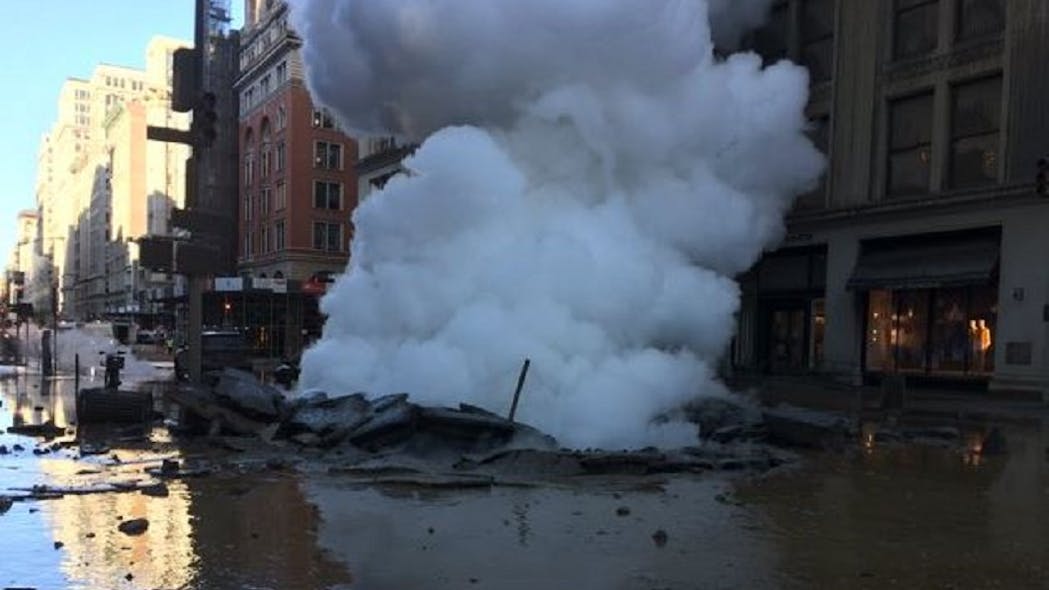 Five Injured in NYC Steam Pipe Explosion | Firehouse