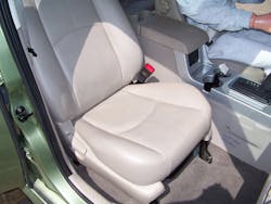 Responders to injury crashes should assume that the passenger front seat is equipped with a SMART seat occupant detection system. There are no markers or indicators on the seat to identify if they are present or not. Photos by Ron Moore
