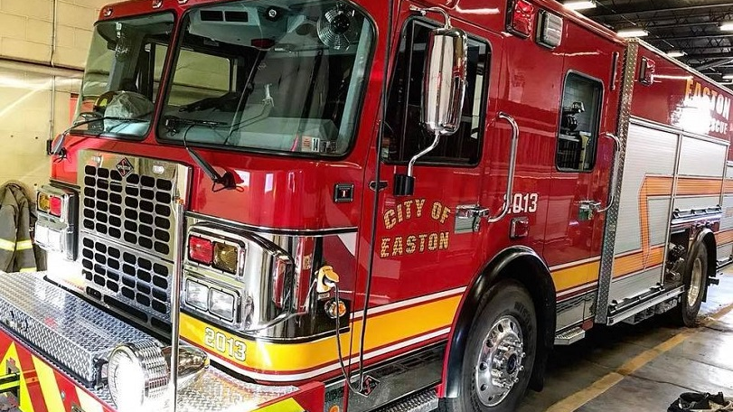 Easton2 5bbe1683348d4